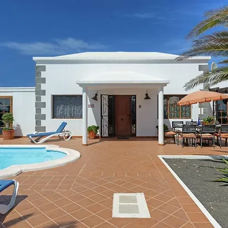 Villa Playa Blanca Sleeps 8 Pool Wifi T334676 Playa Blanca (Lanzarote)